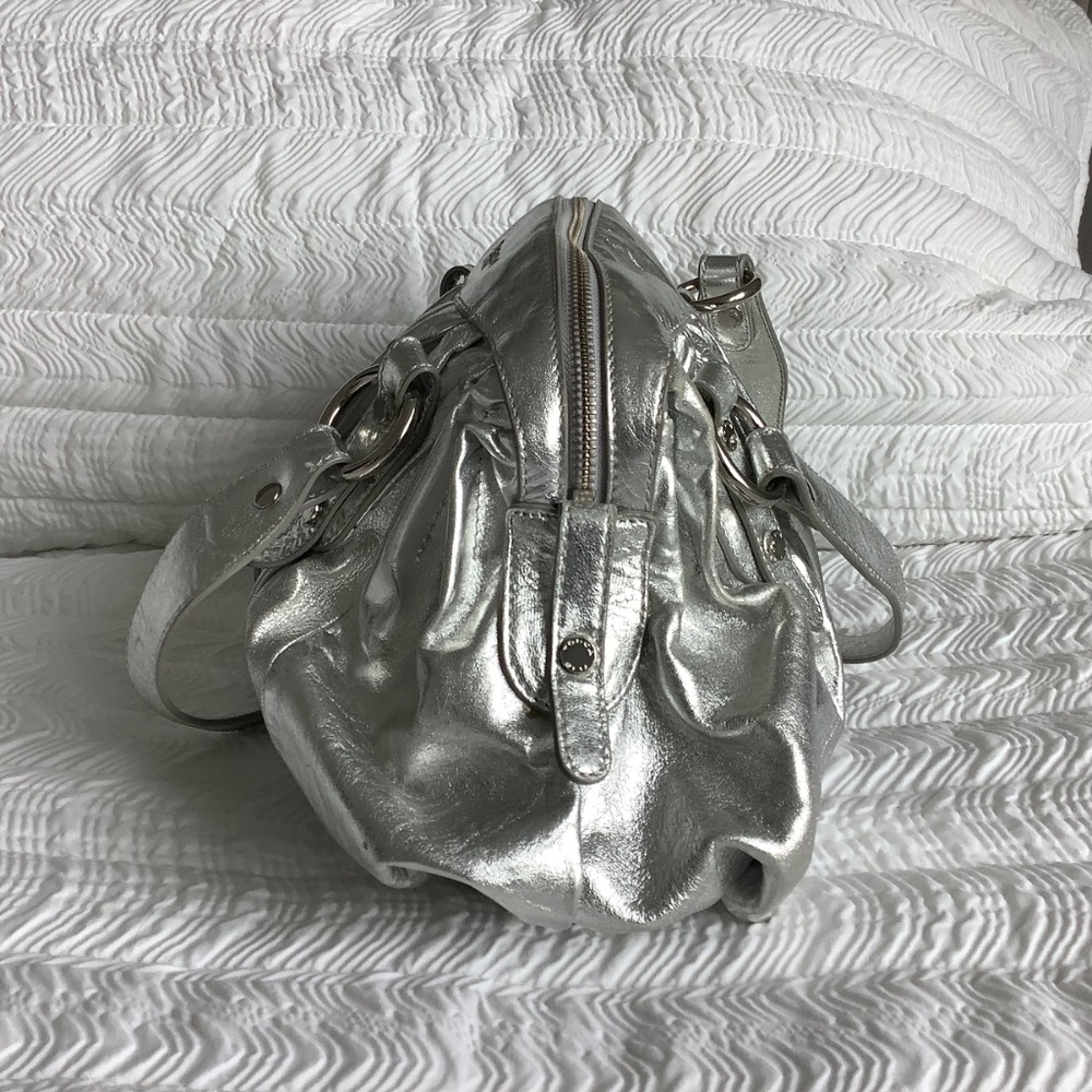 TOSCA BLU Silver Pleated Leather Shoulder Bag - Picture 2 of 16